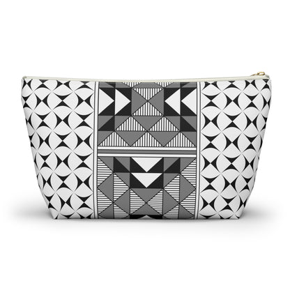 Sacred Mountains in Gray Pouch w T-bottom